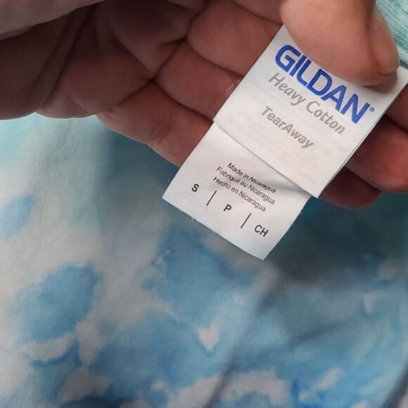 NEW S LIGHT BLUE & MINT GREEN TIE DYE LONG SLEEVE GILDAN TSHIRT NWT - Picture 4 of 6
